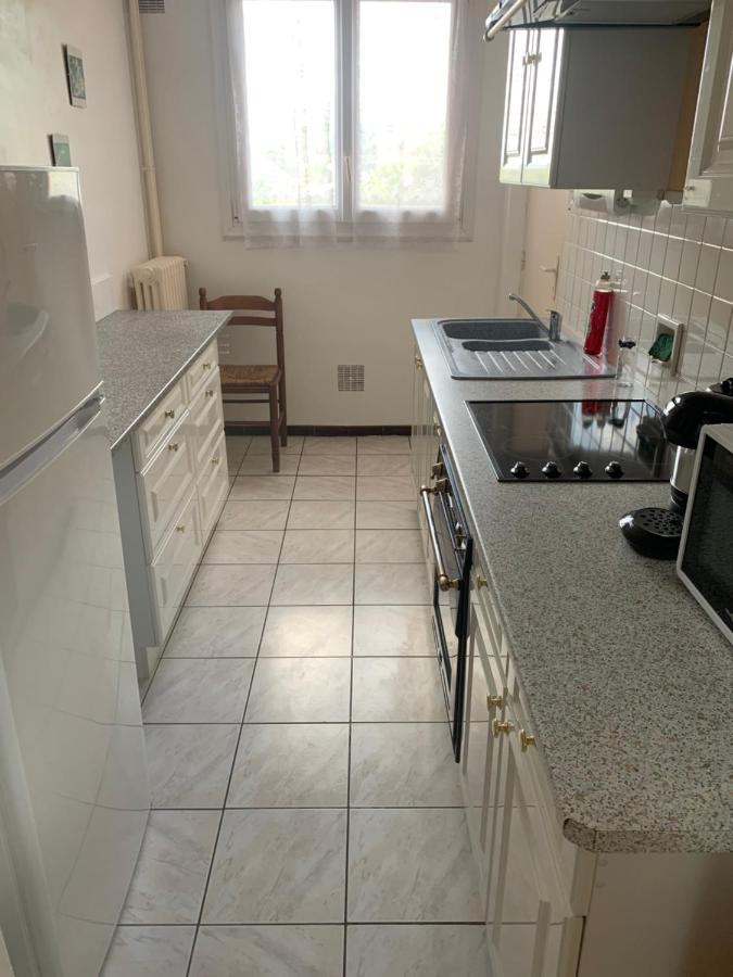 Appartement Spacieux A 2Km Du Circuit, Proche Tram, Circuit A 8 En Tram Le Mans Exterior foto